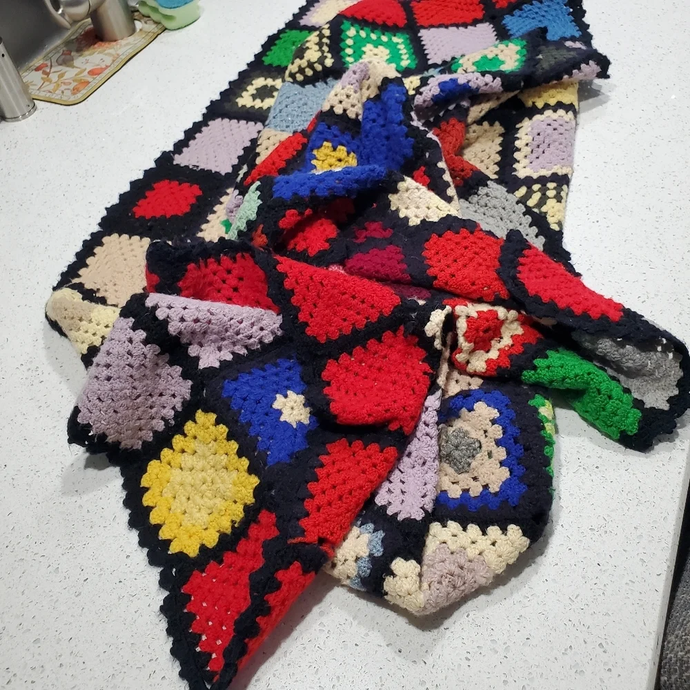 Vintage Crocheted Grannycore Afghan Throw 144 Granny 4